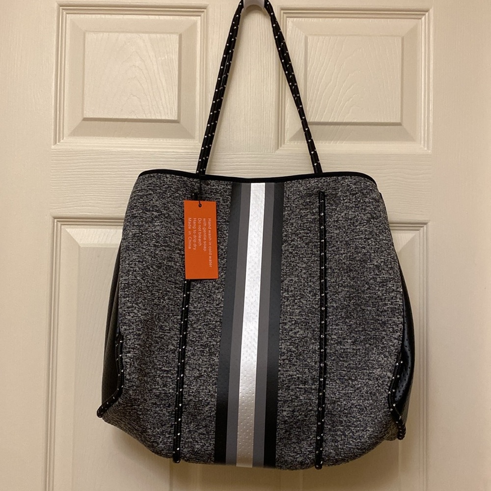 Haute Shore | The Greyson Tote - Picture 7 of 12